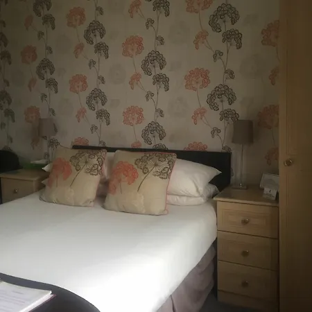 Pensión Seacrest Only 4*